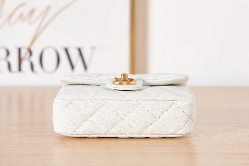 샤넬 골드볼 클래식 팬더샵 홍콩팩토리 hkfactory2.org