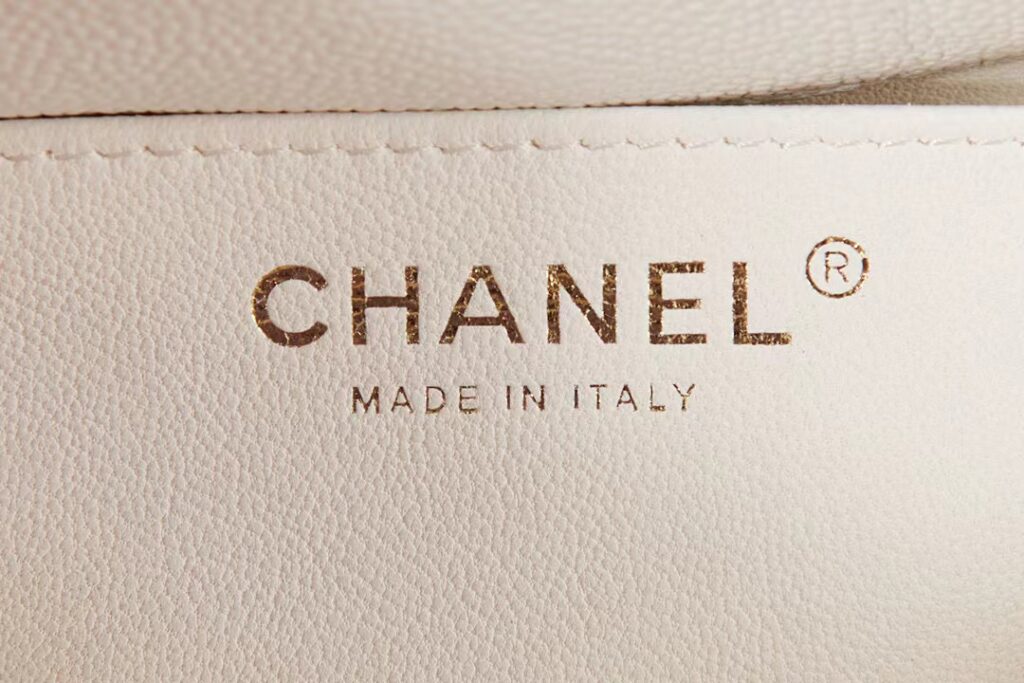 샤넬 골드볼 클래식 팬더샵 홍콩팩토리 hkfactory2.org