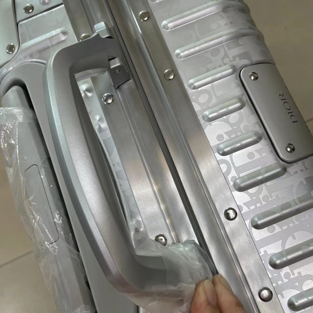 디올 리모와 캐리어 발송전 고객확인컷 홍콩팩토리 hkfactory2.org