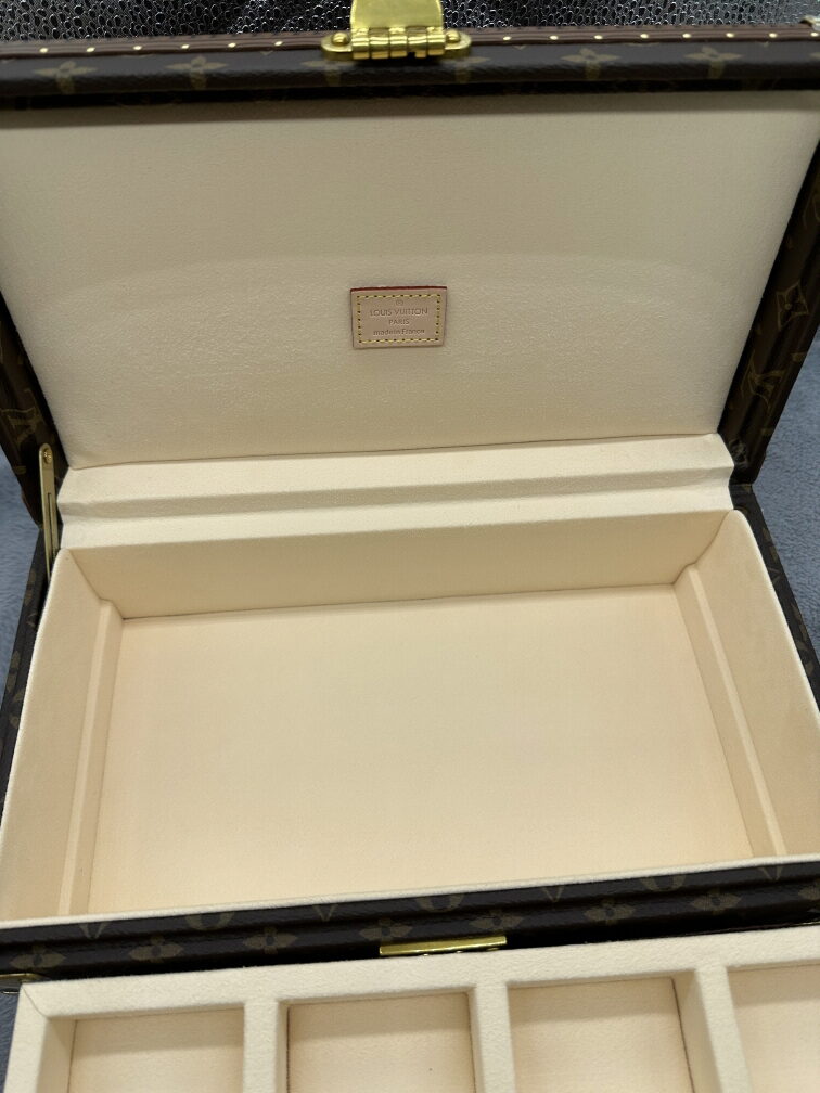 루이비통 시계 보관함 홍콩팩토리 광저우채널 hkfactory2.org