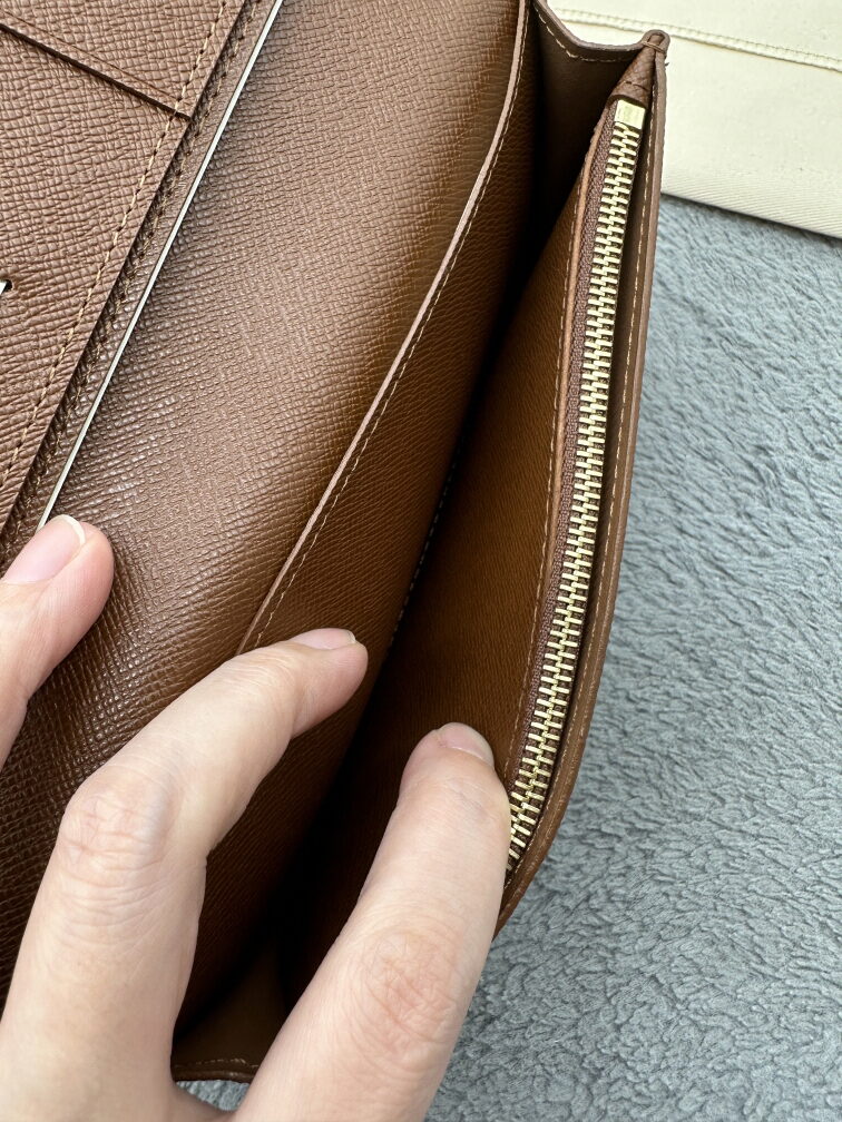 루이비통 브라짜 모노그램 장지갑 M66540 발송전 고객확인컷 매장출고가 280위안- 홍콩팩토리