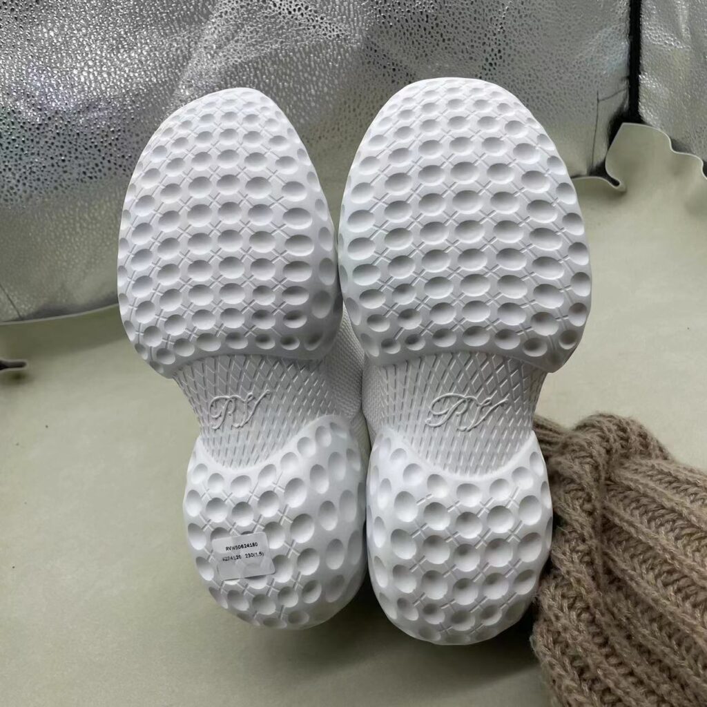 로저비비에 비브런 스니커즈 발송전 고객확인컷 홍콩팩토리 hkfactory2