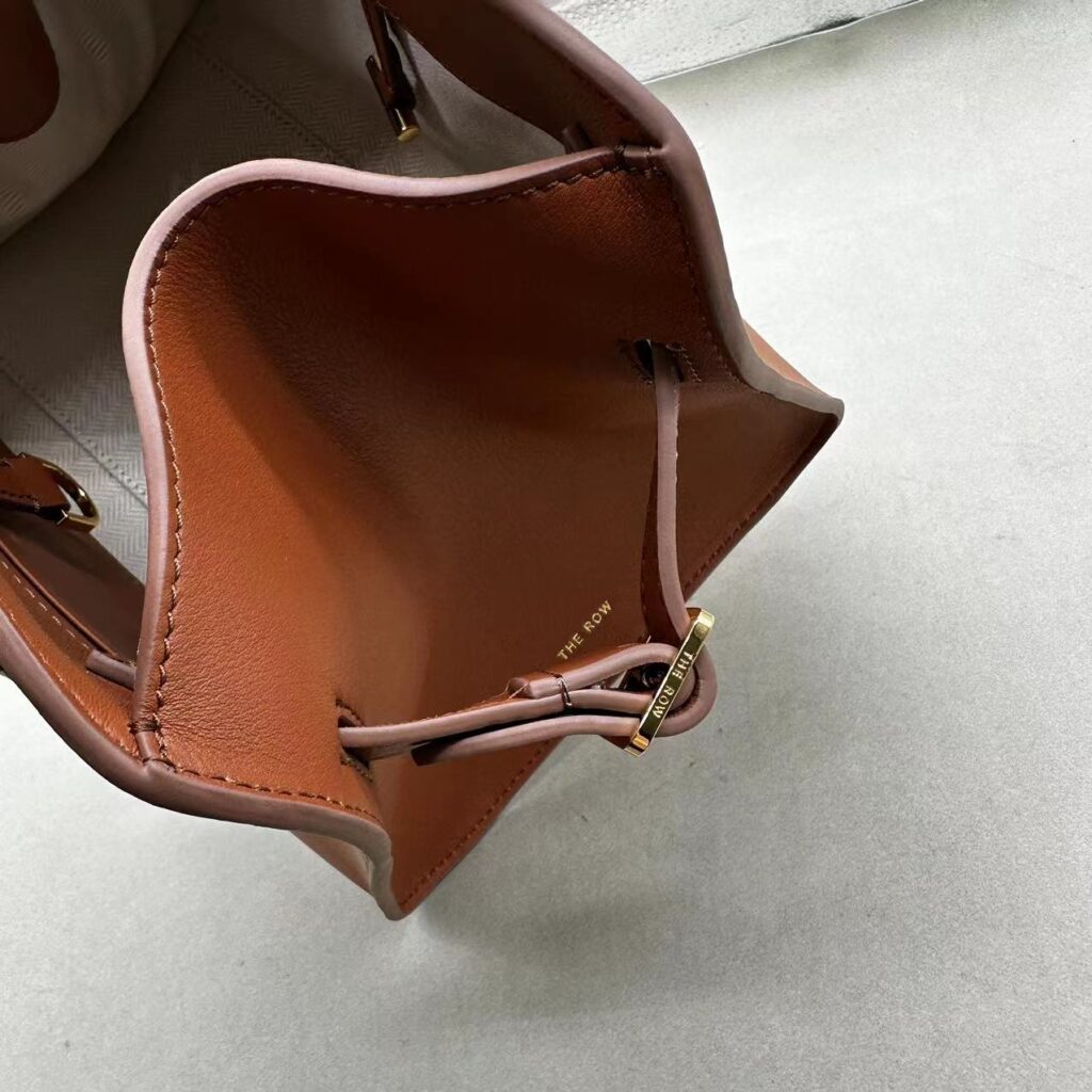 더로우 마고백 (THE ROW) 마고 10백 MARGAUX 10 26CM W1255L72 발송전 고객확인컷 홍콩팩토리 hkfactory2.org