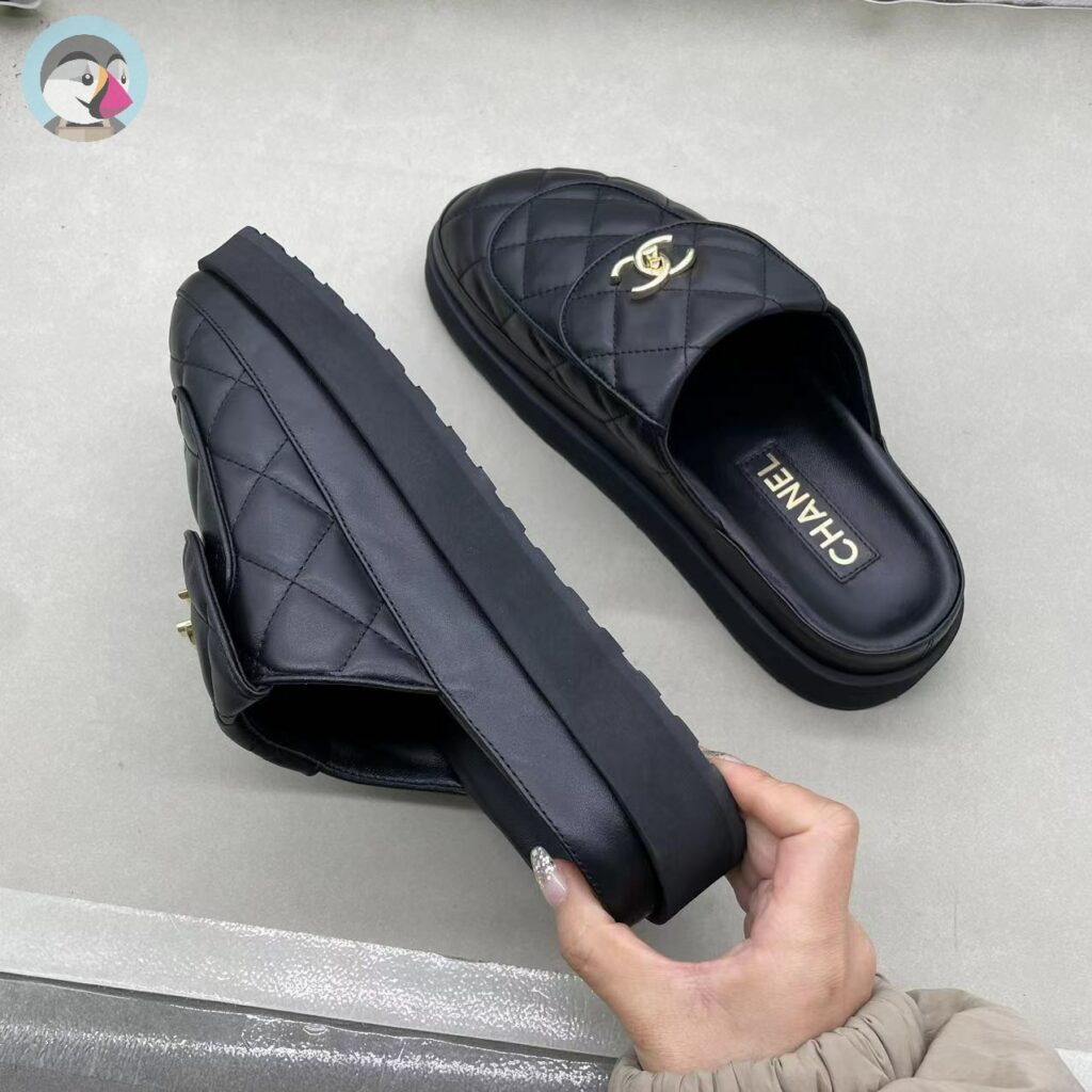 샤넬 23FW 퀼팅 턴락 클로그 뮬 블로퍼 슬리퍼 G45431 발송전 고객확인컷 홍콩팩토리 hkfactory2
