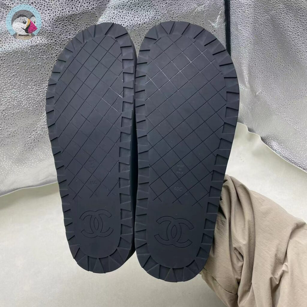 샤넬 23FW 퀼팅 턴락 클로그 뮬 블로퍼 슬리퍼 G45431 발송전 고객확인컷 홍콩팩토리 hkfactory2