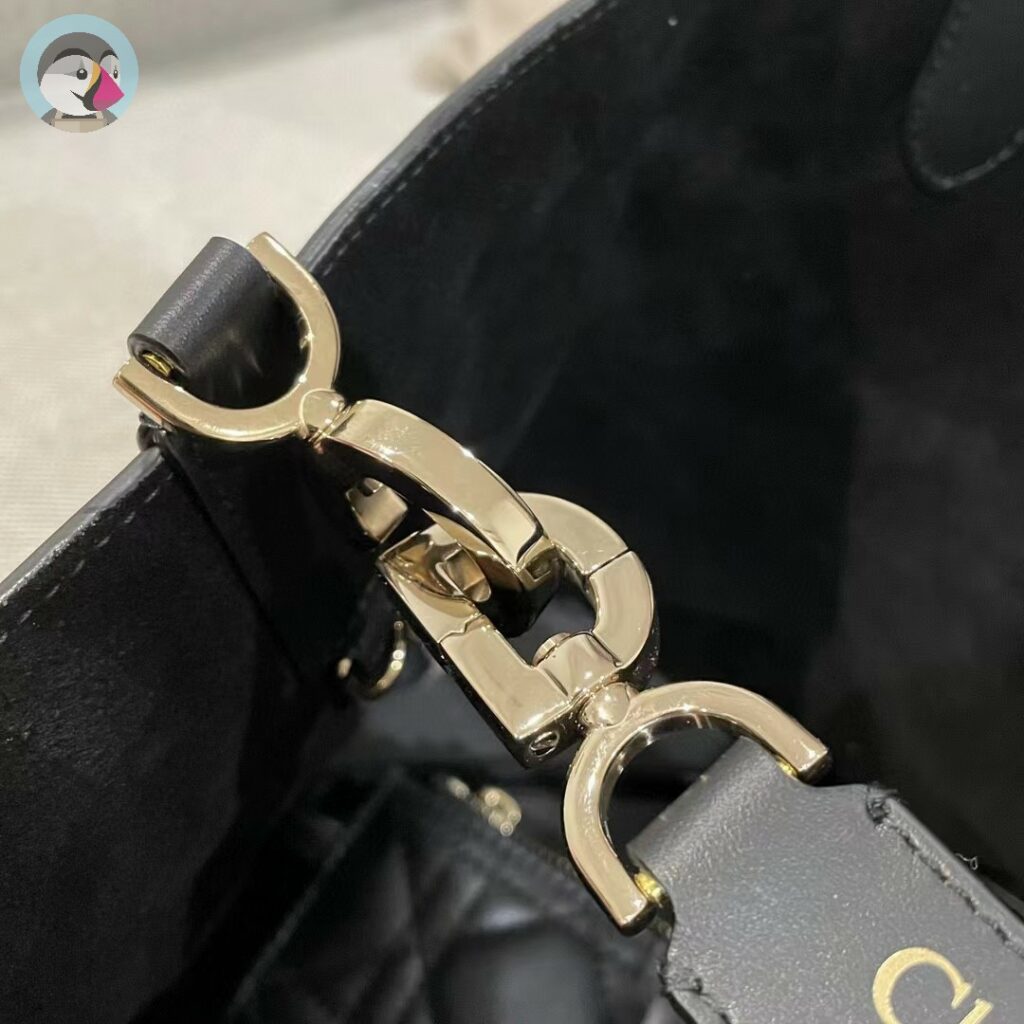 여왕삽 디올(DIOR) 뚜주흐(TOUJOURS)백 매장출고가 홍콩팩토리 hkfactory2.org
