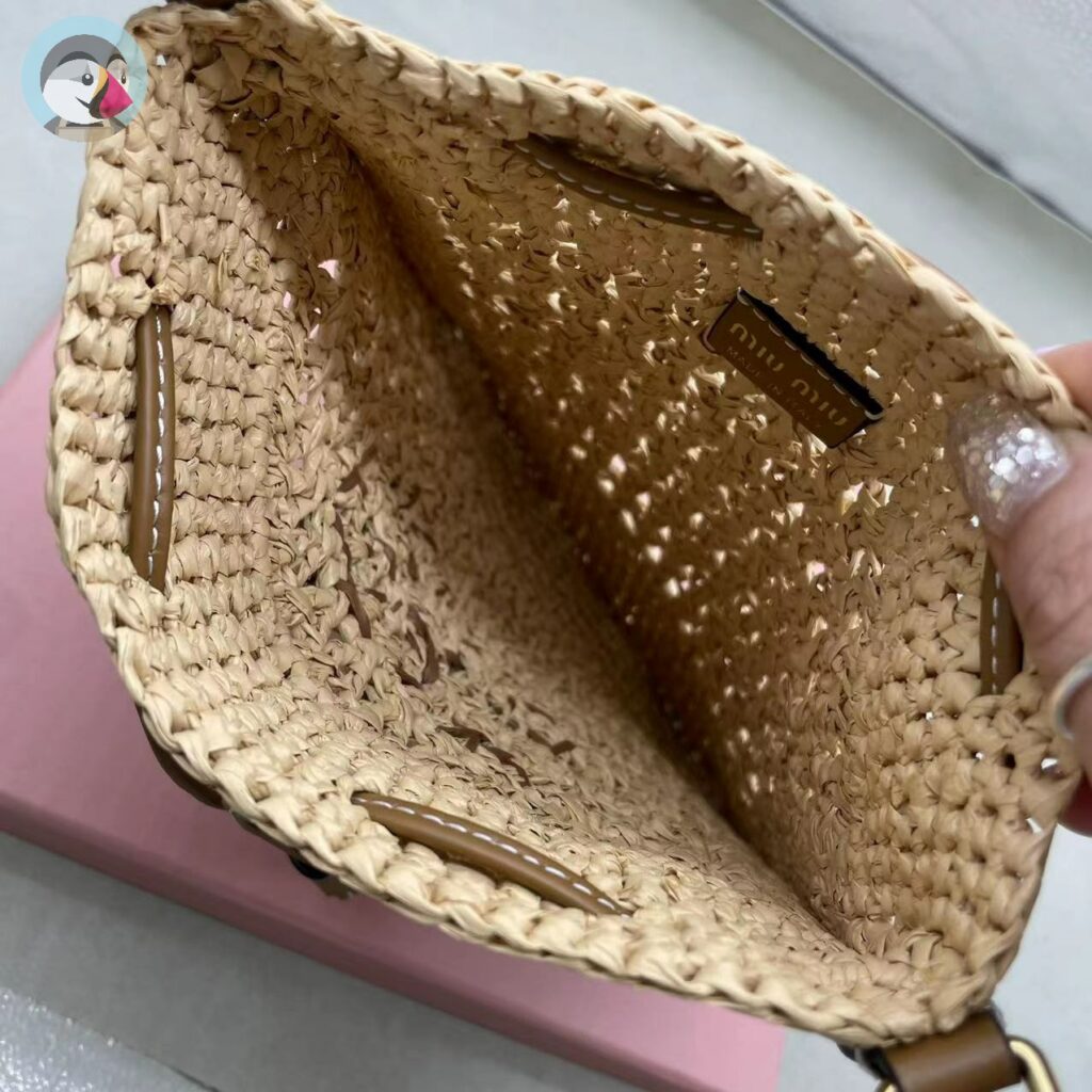 미우미우 라피아 우븐 패브릭 토드백 베이지 발송전 고객확인컷 홍콩팩토리