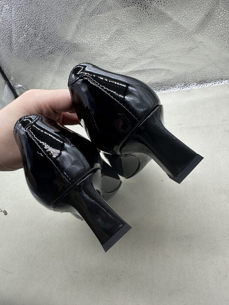 로저비비에 트럼펫 메탈 버클 펌프스 발송전 고객확인컷 홍콩팩토리