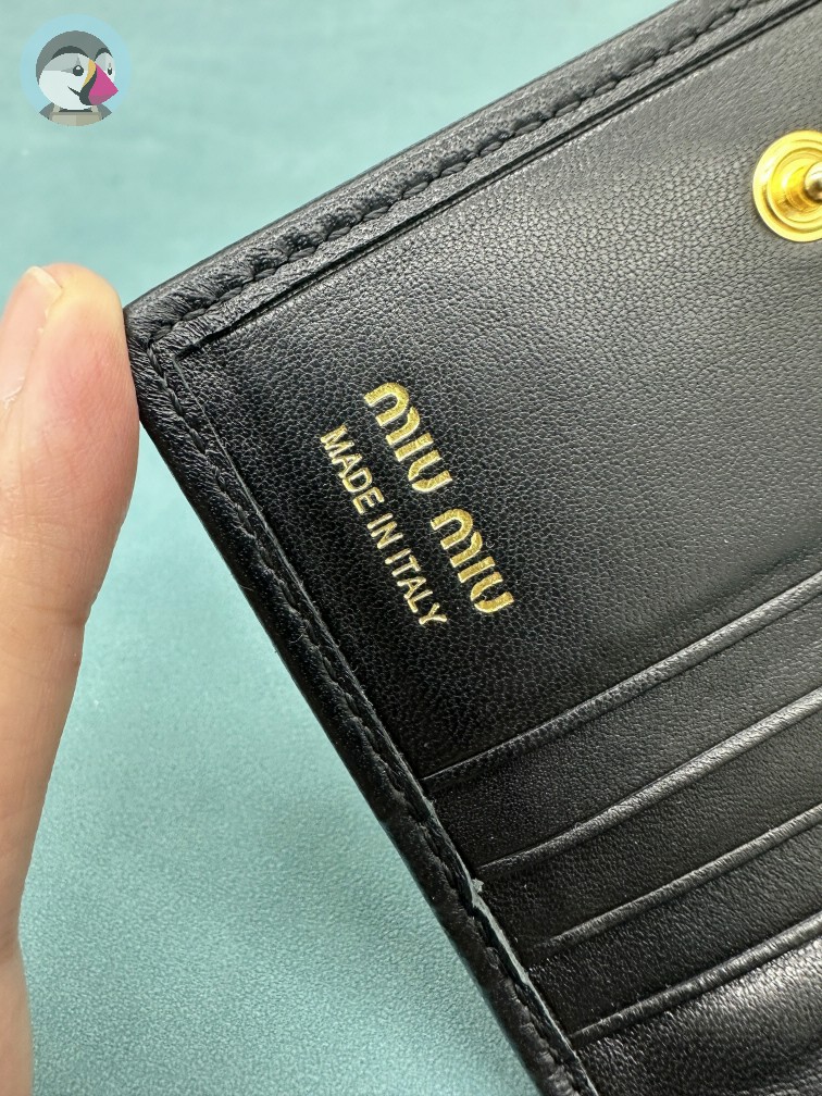 미우미우(MIU MIU)마테라쎄 가죽 지갑 발송전 고객확인컷 홍콩팩토리