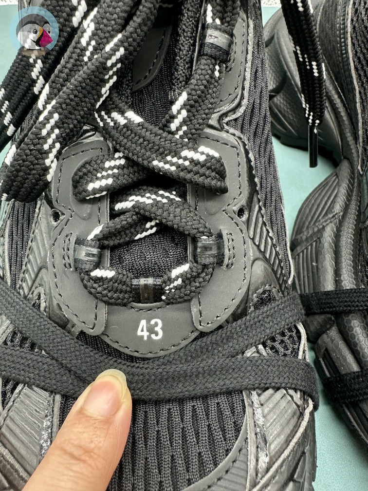 발렌시아가 3XL 스니커즈