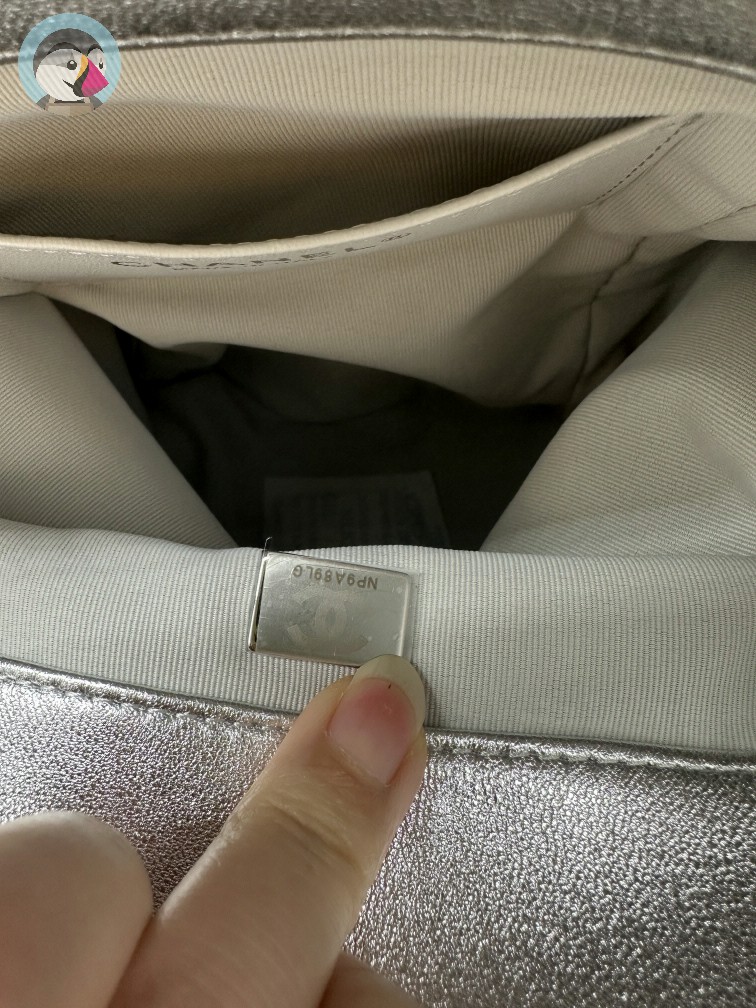 순양 샤넬(Chanel) 25C 메탈릭 램스킨 투포켓 백팩 실버(모델명: AS4621)