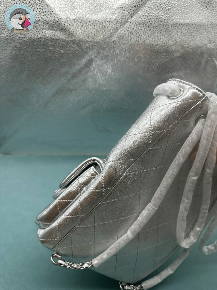 순양 샤넬(Chanel) 25C 메탈릭 램스킨 투포켓 백팩 실버(모델명: AS4621)