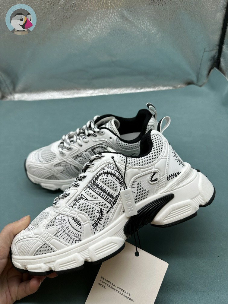 IU매장 디올 크로노 스니커즈